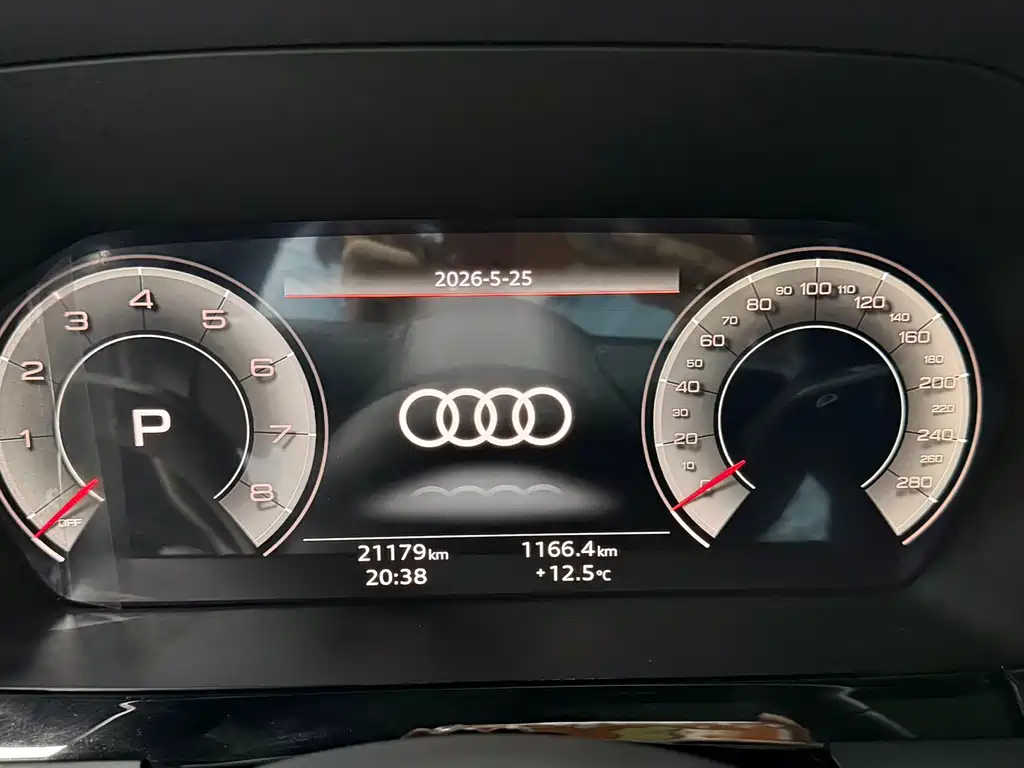 Audi A3 2024 — фото 23