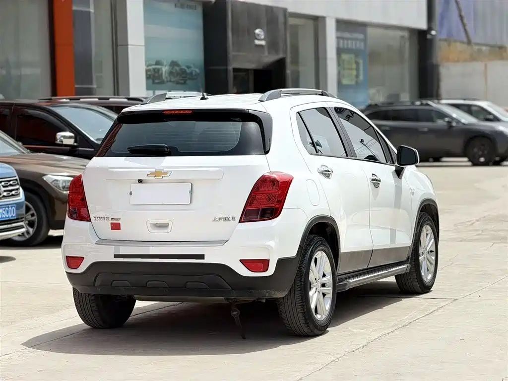 Chevrolet Trax 2017 — фото 9