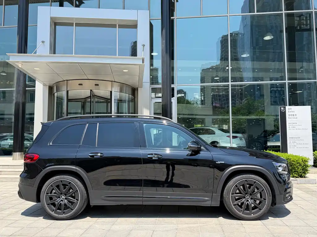 Mercedes-Benz GLB AMG 2025 — фото 5
