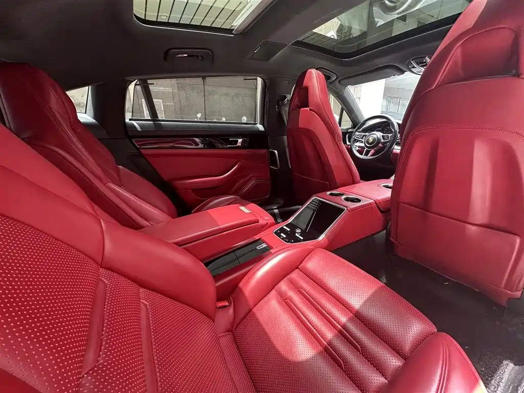 Porsche Panamera 2018 — фото 13