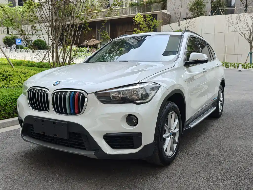 BMW X1 2018 — фото 1