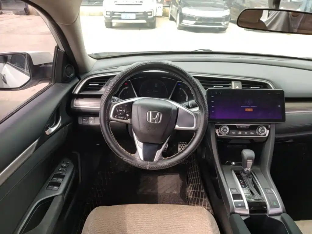 Honda Civic 2019 — фото 11