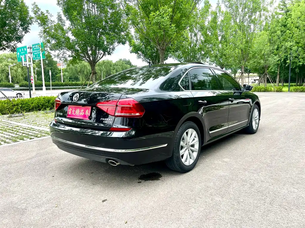 Volkswagen Passat 2018 — фото 4