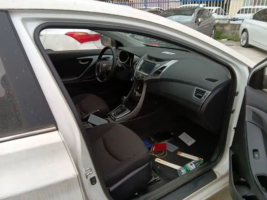Hyundai Elantra Langdong 2017 — фото 20