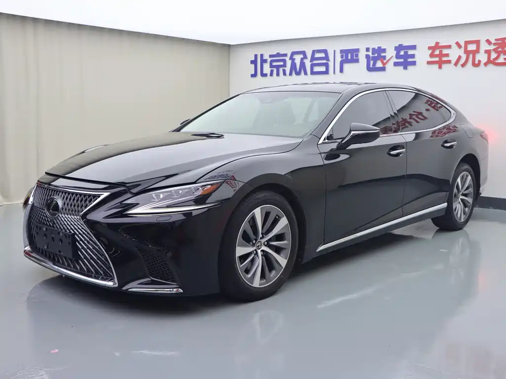Lexus LS 2019 — фото 1