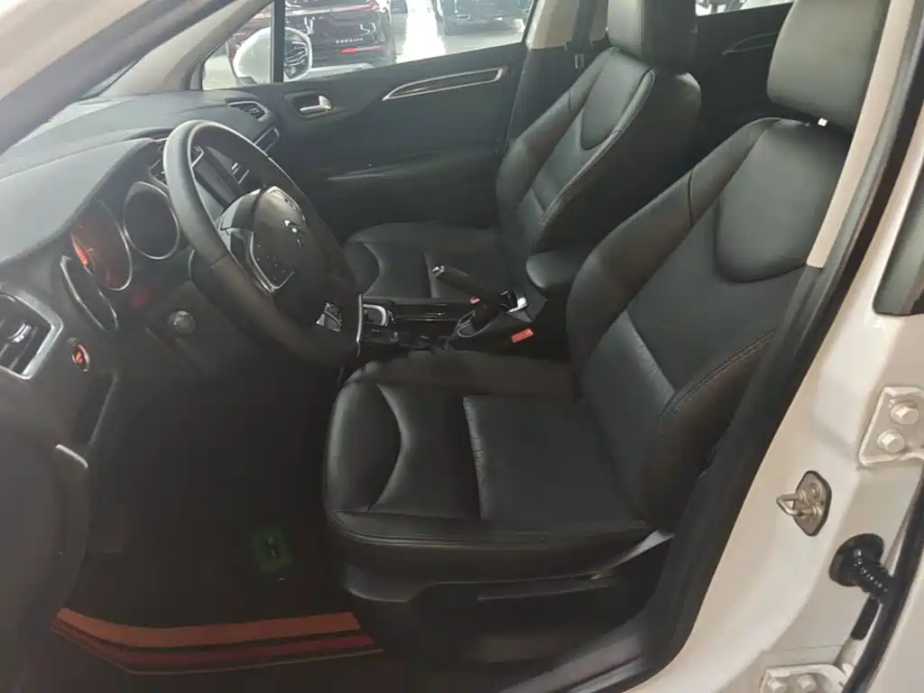 Citroën C4L 2014 — фото 15