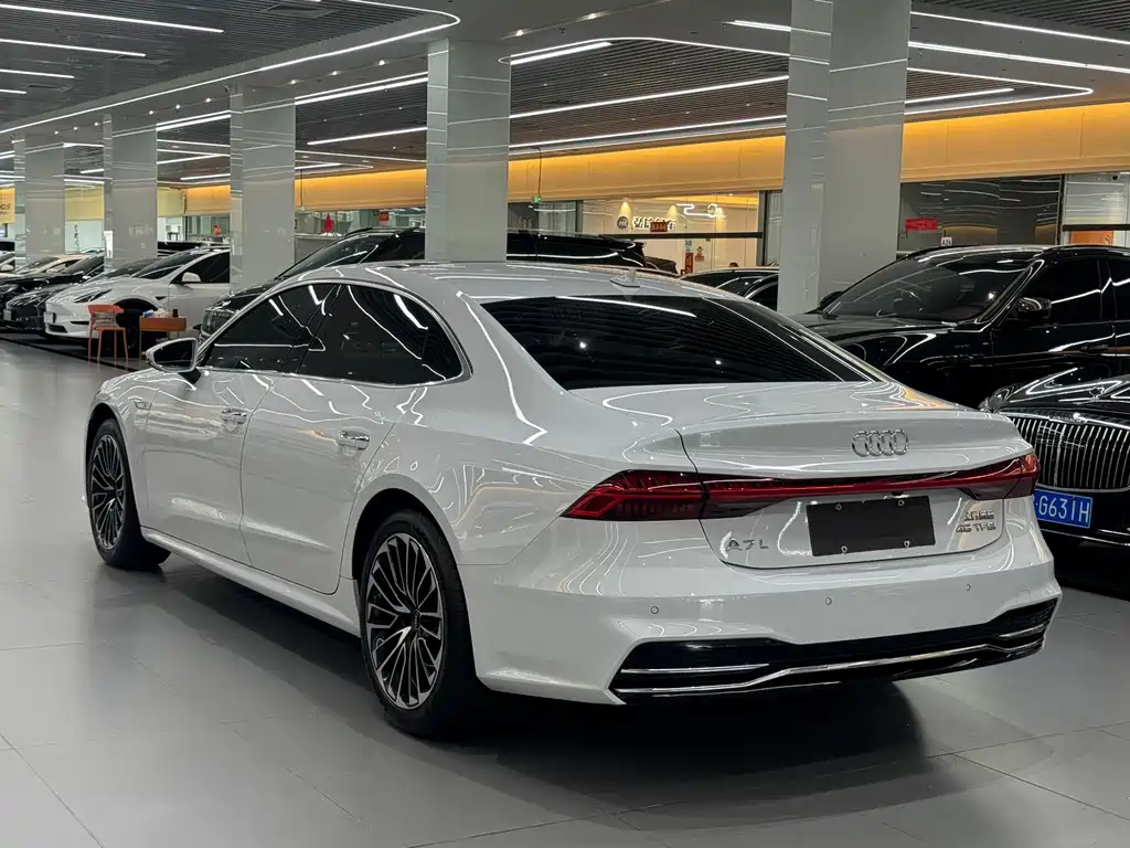 Audi A7L 2025 — фото 6