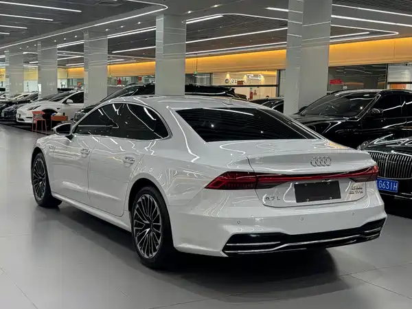 Audi A7L 2025