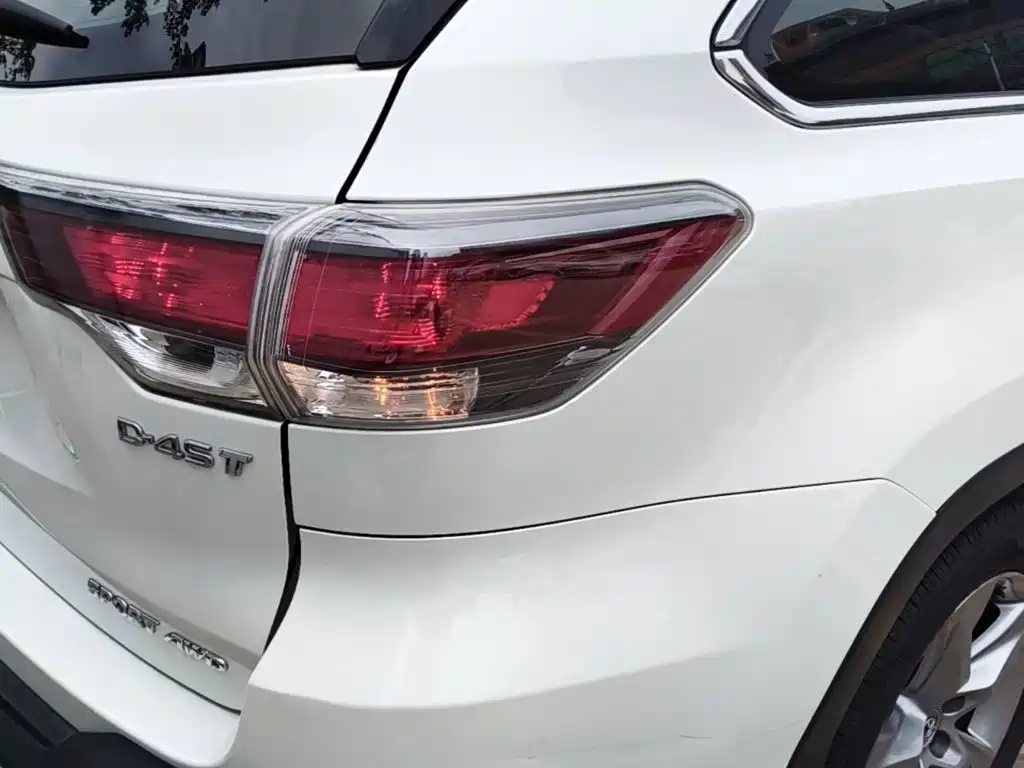 Toyota Highlander 2015 — фото 8