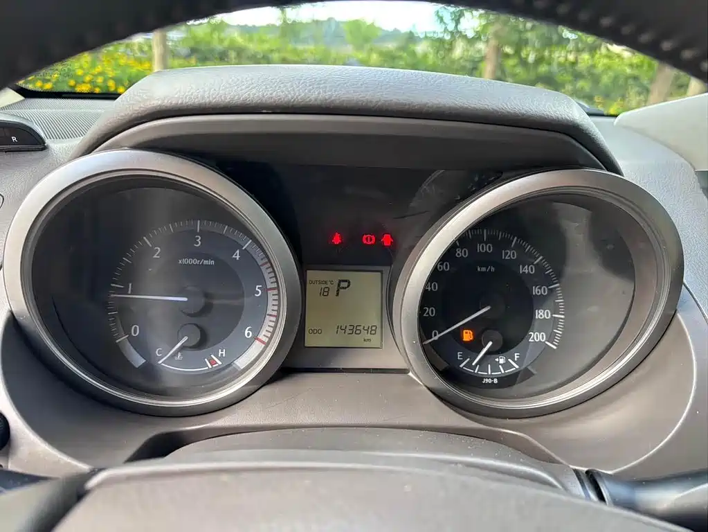 Toyota Prado 2017 — фото 19