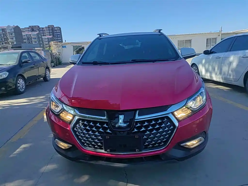 Luxgen U5 SUV 2018 — фото 3