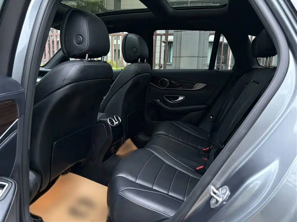 Mercedes-Benz GLC 2017 — фото 14