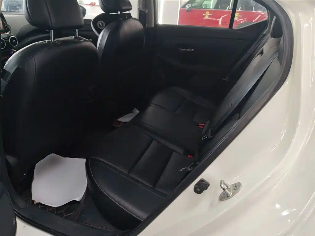 Nissan Sylphy 2021 — фото 13