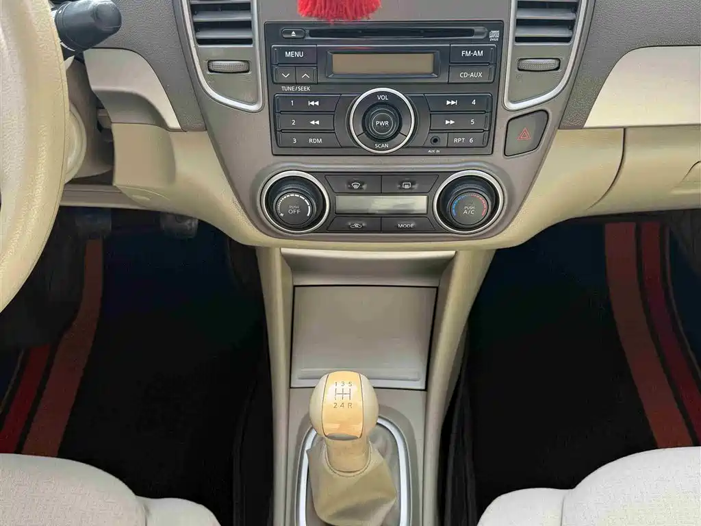 Nissan Sylphy 2014 — фото 11
