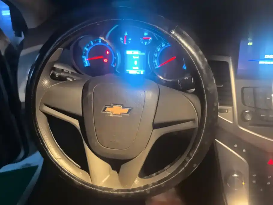 Chevrolet Cruze 2015 — фото 15