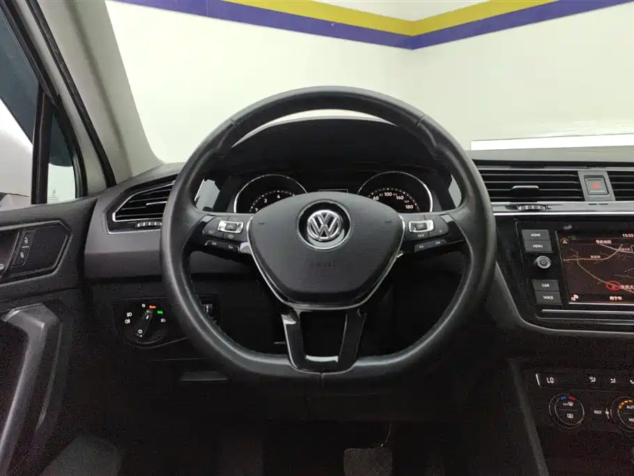 Volkswagen Tiguan L 2018 — фото 15