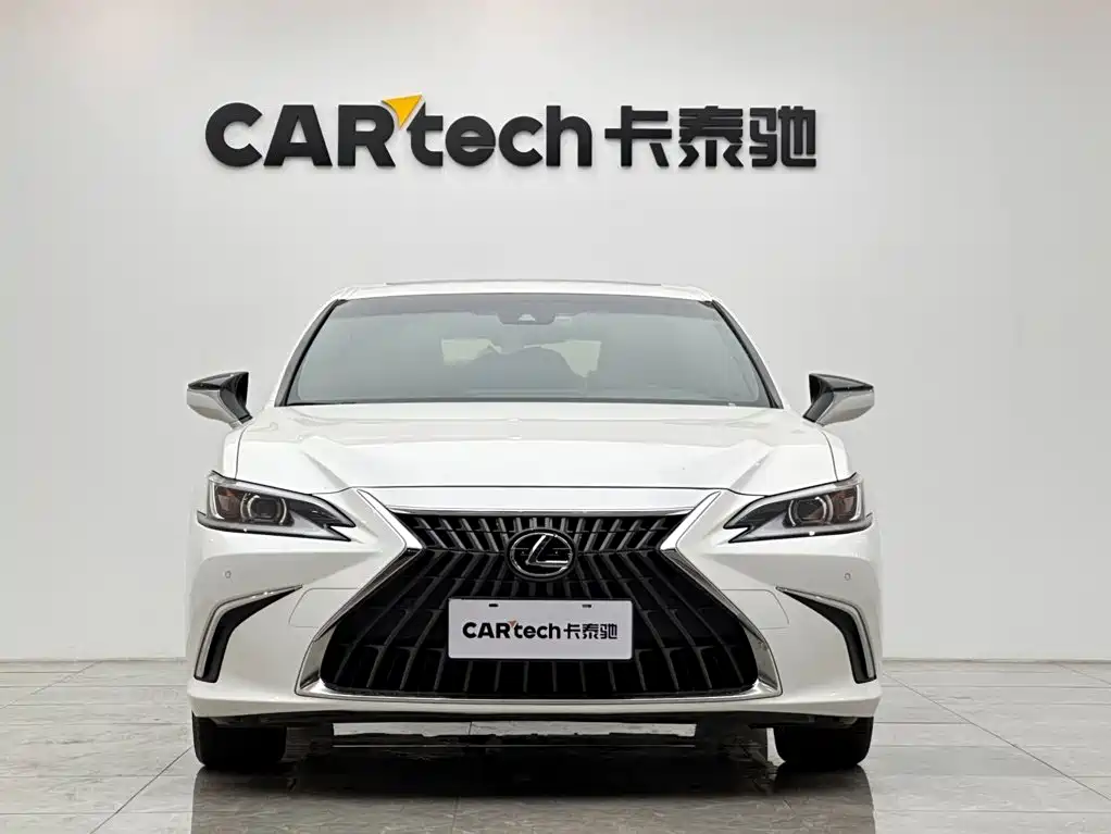 Lexus ES 2023 — фото 7