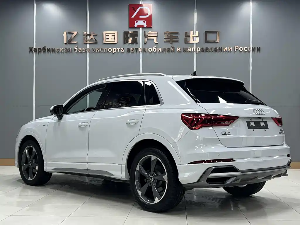 Audi Q3 2023 — фото 3
