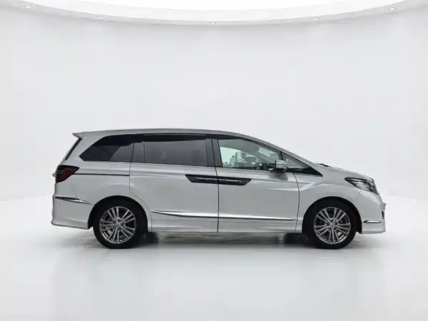 Honda Elysion 2016