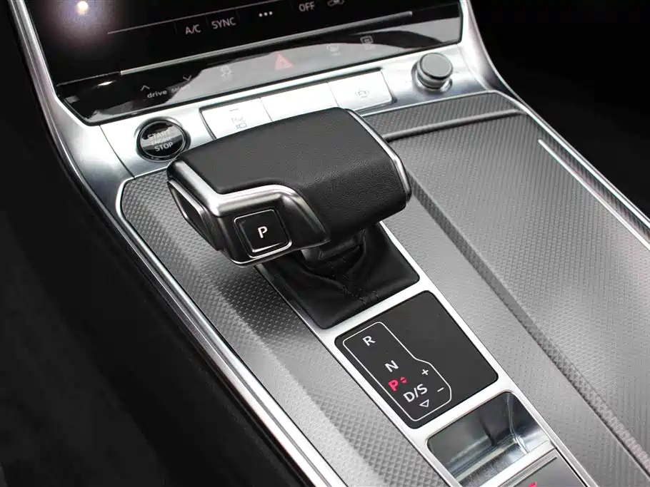 Audi A6L 2024 — фото 8