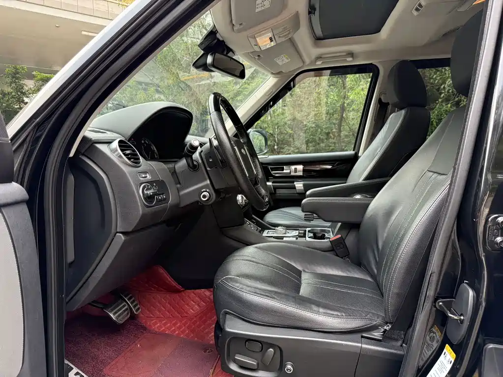 Land Rover Discovery 2015 — фото 8