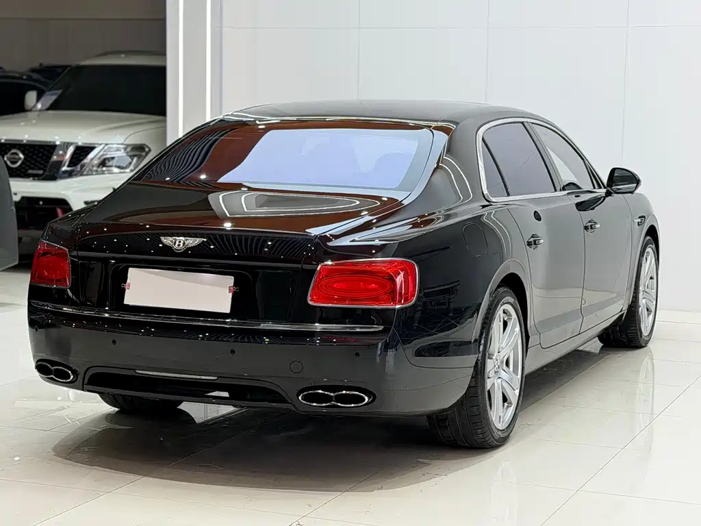 Bentley Flying Spur 2016 — фото 15