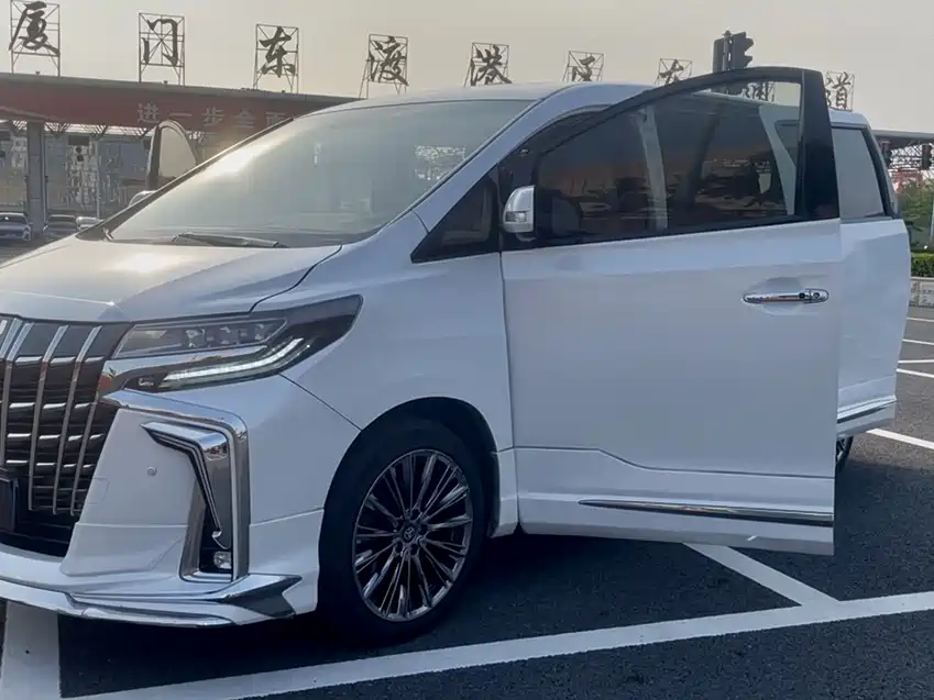Toyota Alphard 2013 — фото 1