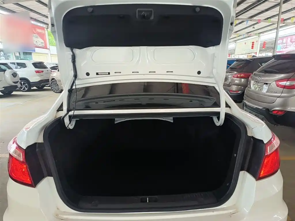 Changan Eado 2016 — фото 19