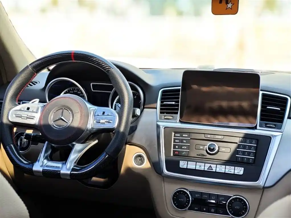 Mercedes-Benz M-Class 2015 — фото 12