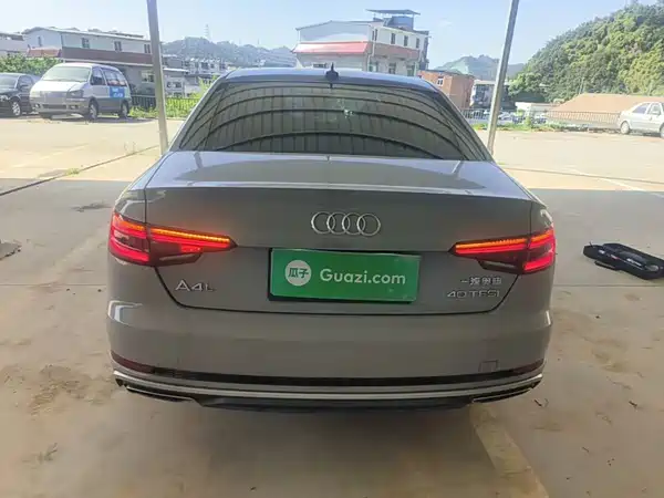Audi A4L 2019