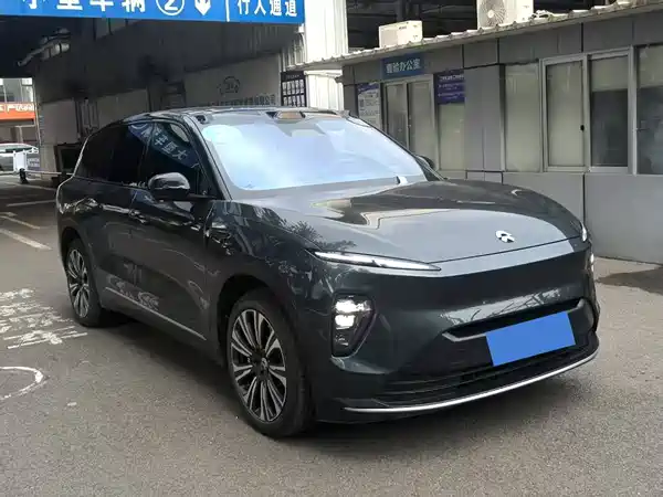 NIO ES8 2024