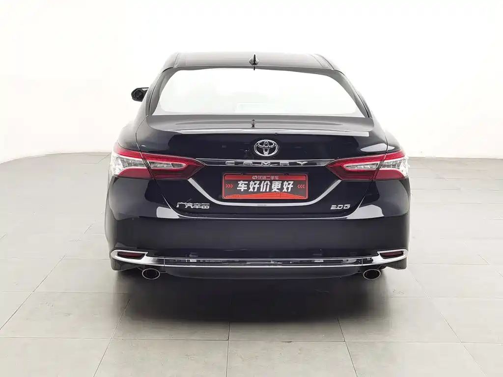 Toyota Camry 2023 — фото 4