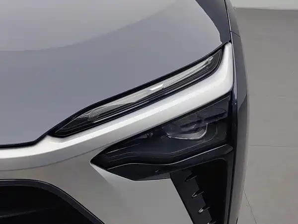 NIO ES8 2022