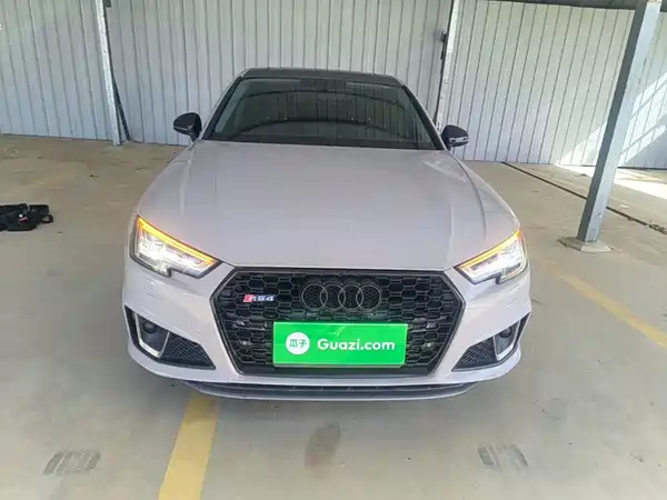 Audi A4L 2019
