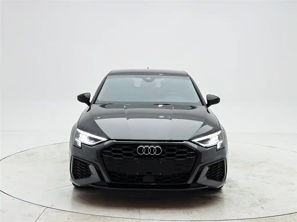 Audi A3 2022 — фото 2