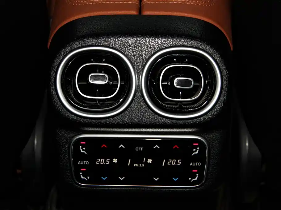 Mercedes-Benz GLC 2023 — фото 21