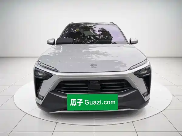 NIO ES8 2021