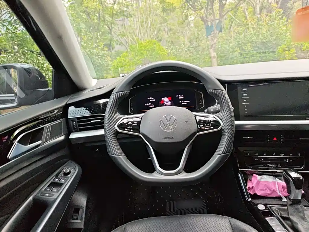 Volkswagen Passat 2024