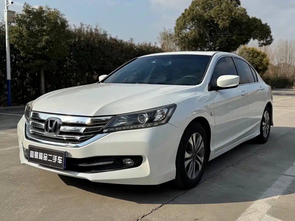 Honda Accord 2015 — фото 1