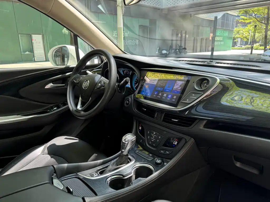 Buick Envision Plus 2017 — фото 11