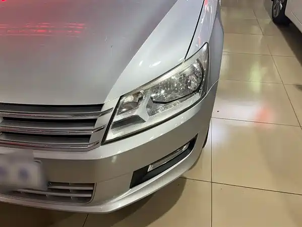 Volkswagen Santana 2013