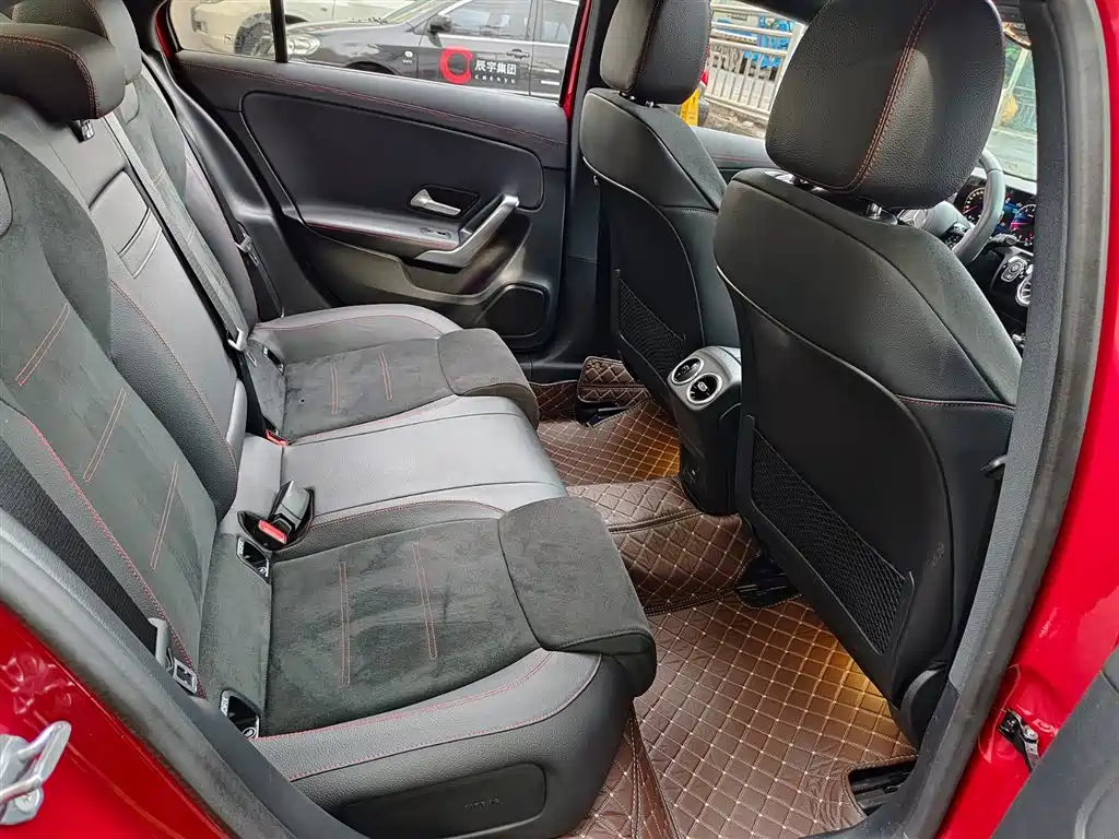 Mercedes-Benz A-Class 2023 — фото 11