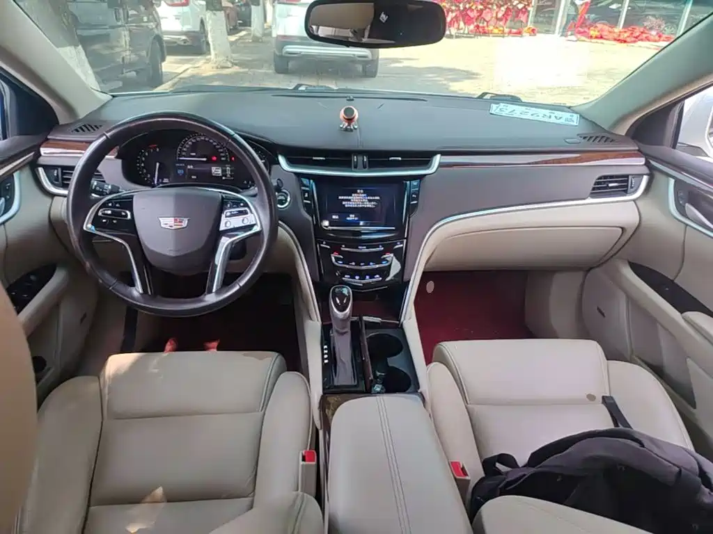 Cadillac XTS 2017 — фото 10