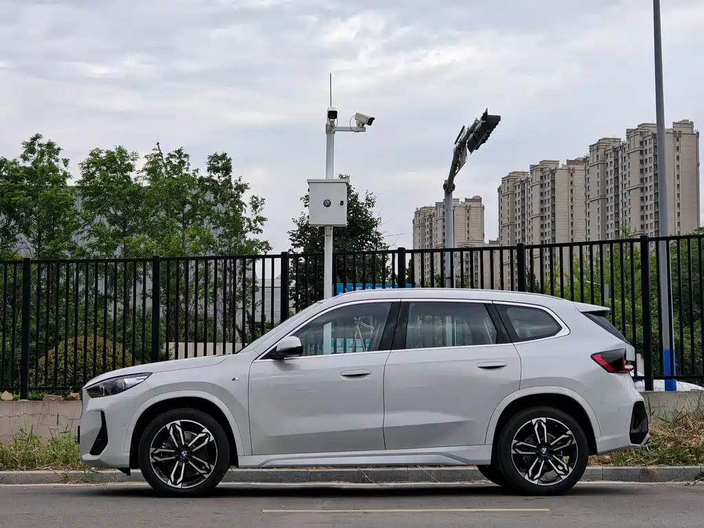 BMW X1 2025 — фото 2