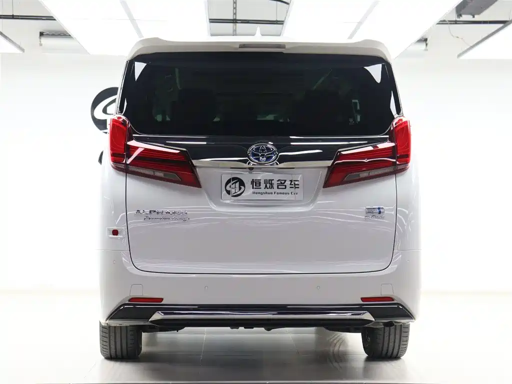 Toyota Alphard 2021 — фото 27