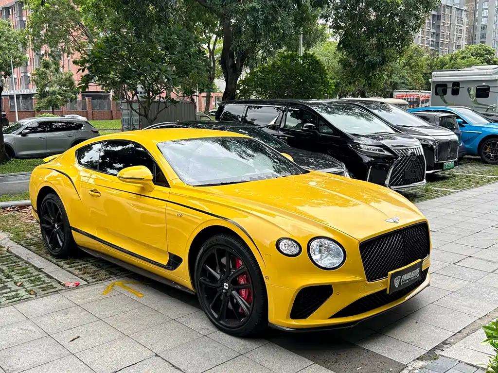 Bentley Continental 2022 — фото 10