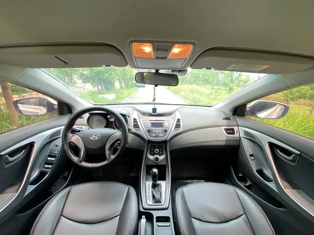 Hyundai Elantra Langdong 2017 — фото 9