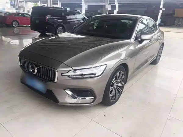 Volvo S60 2021