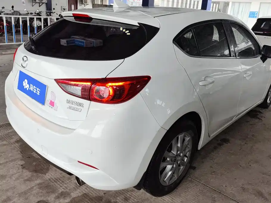 Mazda 3 Axela 2017