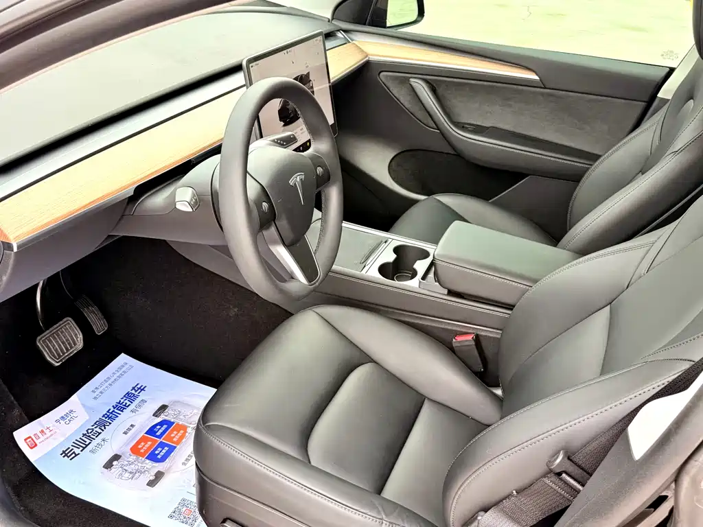 Tesla Model Y 2023 — фото 10